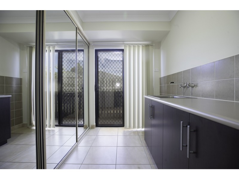 18 Cutfield Street, Glenella QLD 4740