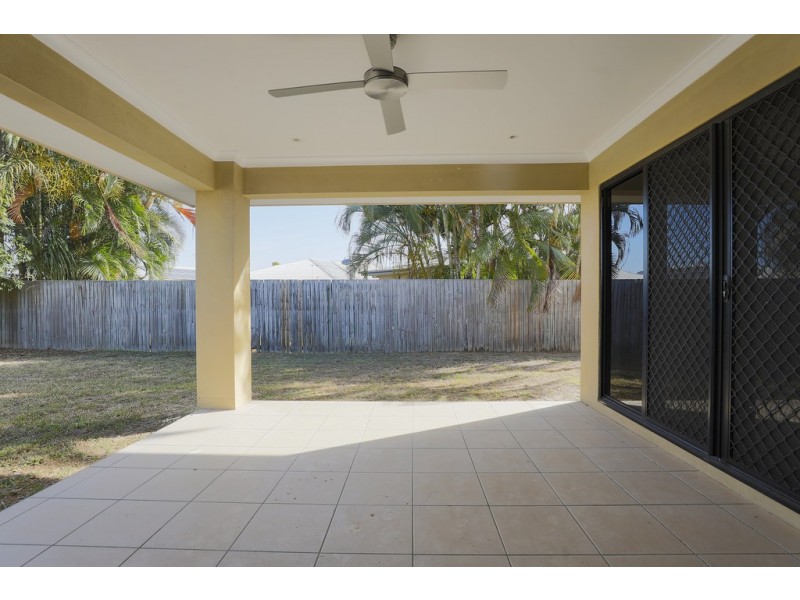 18 Cutfield Street, Glenella QLD 4740