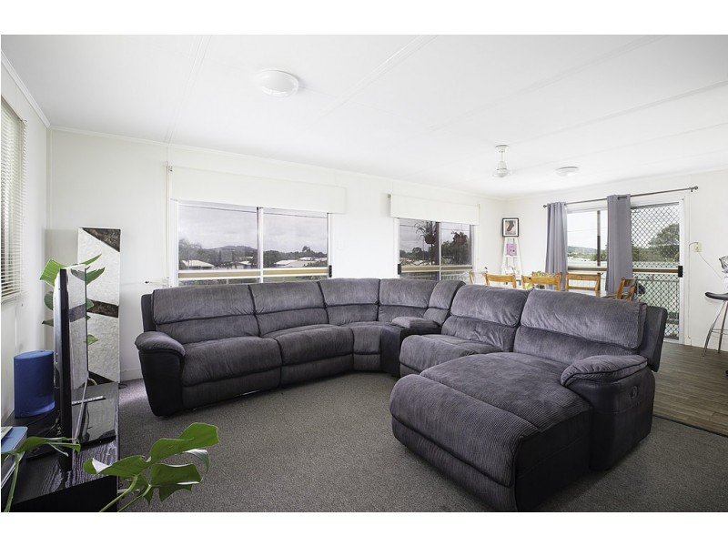 20 Davey Street, Glenella QLD 4740