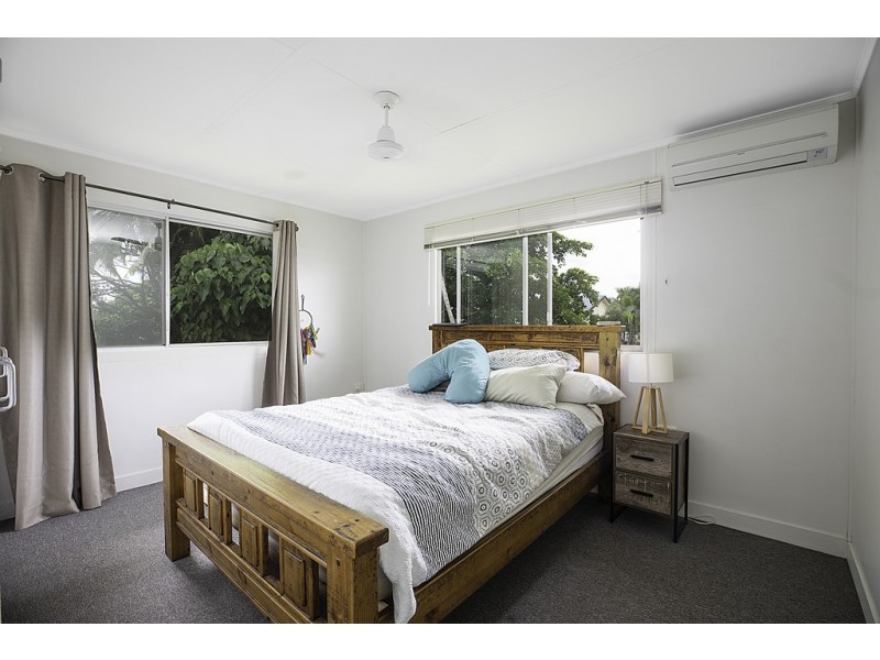 20 Davey Street, Glenella QLD 4740