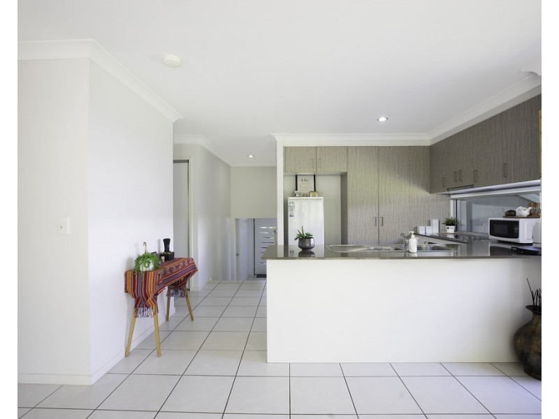 9 Bonney Street, Rural View QLD 4740