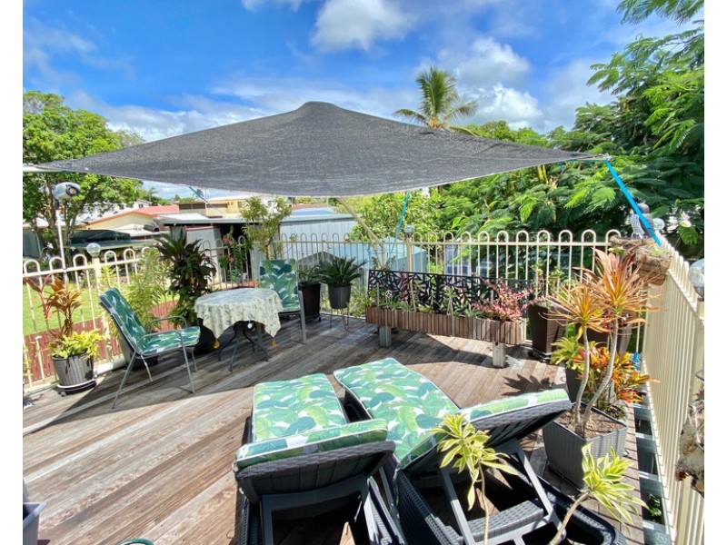 4 Peak Downs Highway, Walkerston QLD 4751