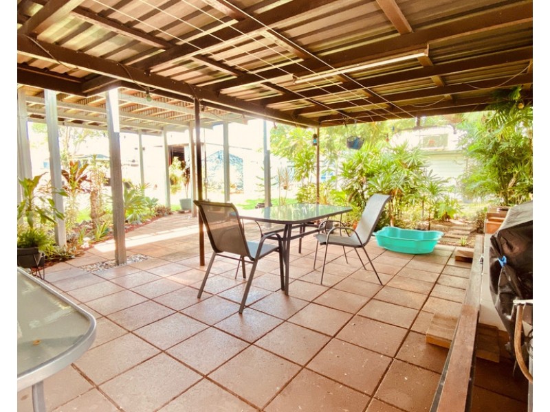 4 Peak Downs Highway, Walkerston QLD 4751
