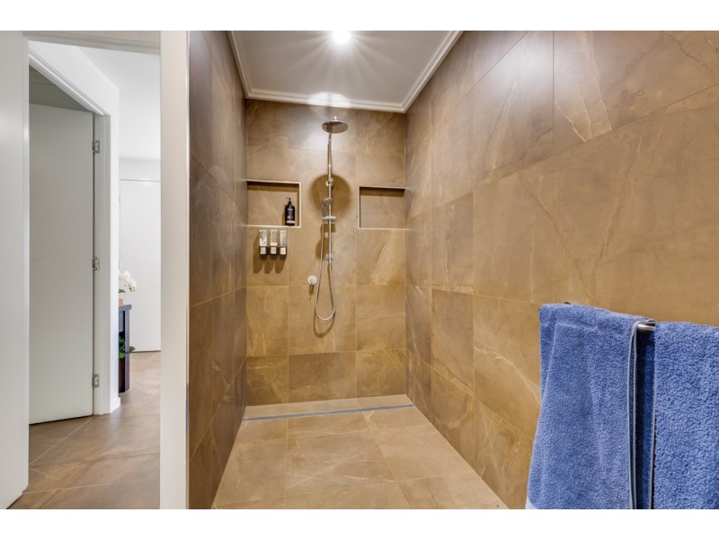 17 Albion Crescent, Mount Pleasant QLD 4740