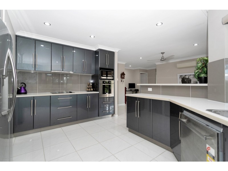 11 Macartney Drive, Marian QLD 4753