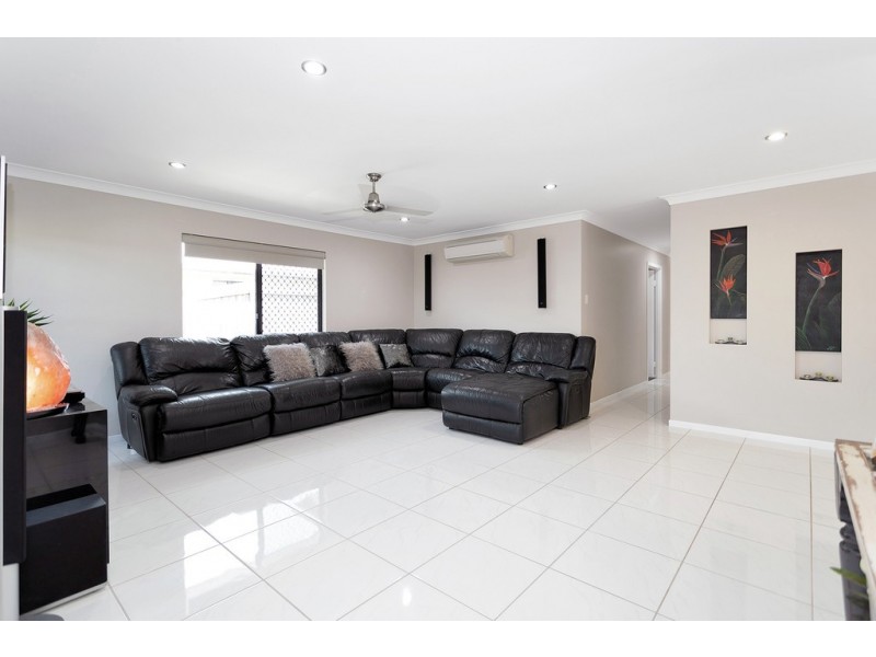 11 Macartney Drive, Marian QLD 4753