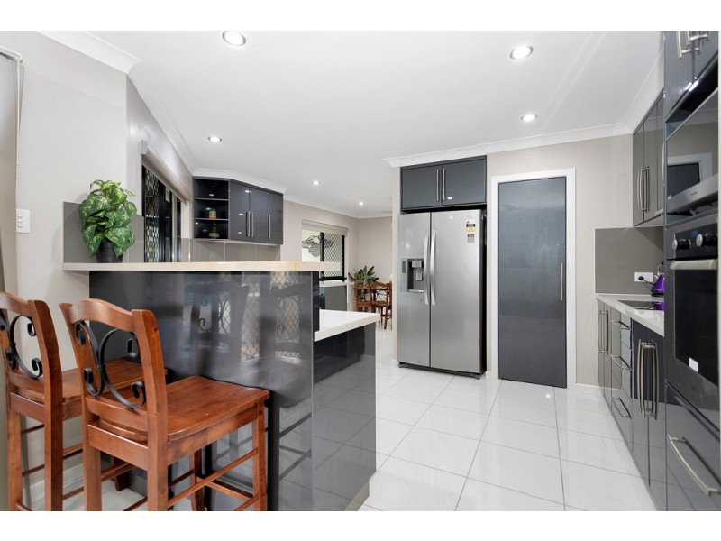 11 Macartney Drive, Marian QLD 4753
