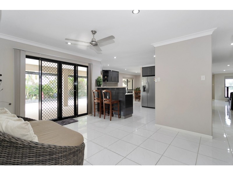 11 Macartney Drive, Marian QLD 4753