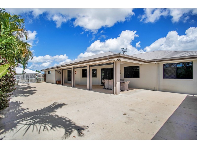 11 Macartney Drive, Marian QLD 4753