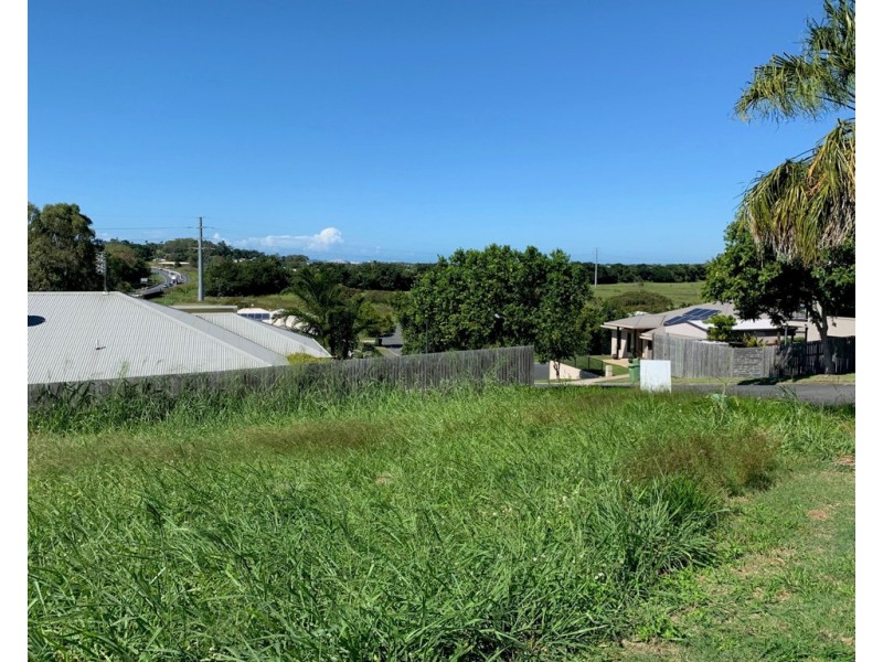 84 Cinnamon Drive, Glenella QLD 4740