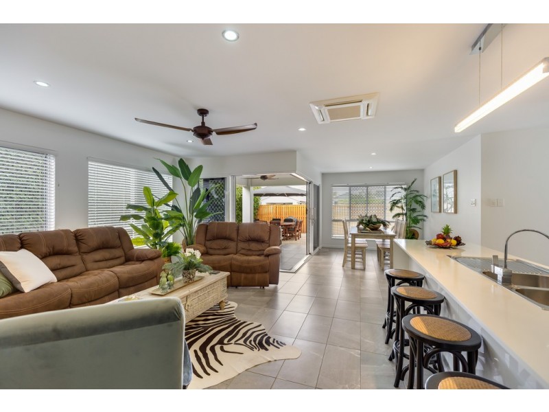 2 Morehead Drive, Rural View QLD 4740