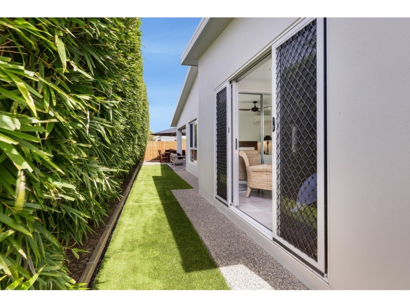 2 Morehead Drive, Rural View QLD 4740
