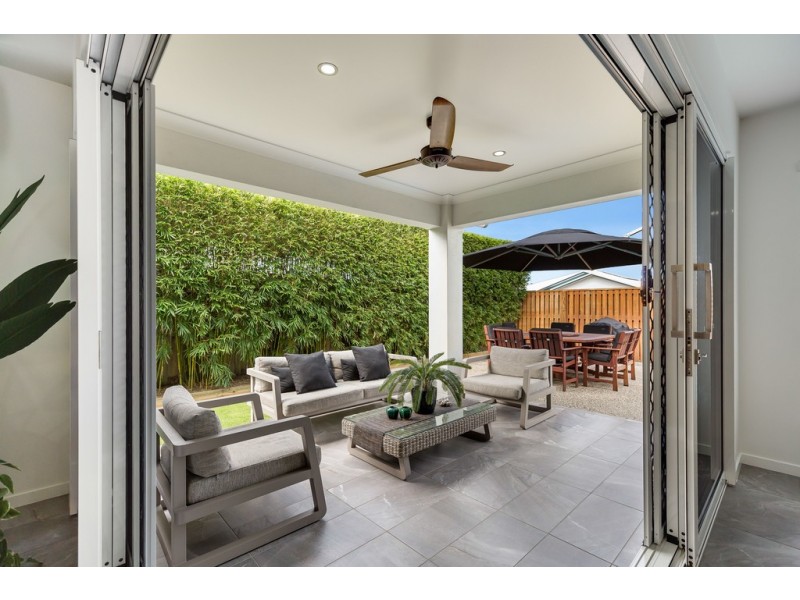 2 Morehead Drive, Rural View QLD 4740