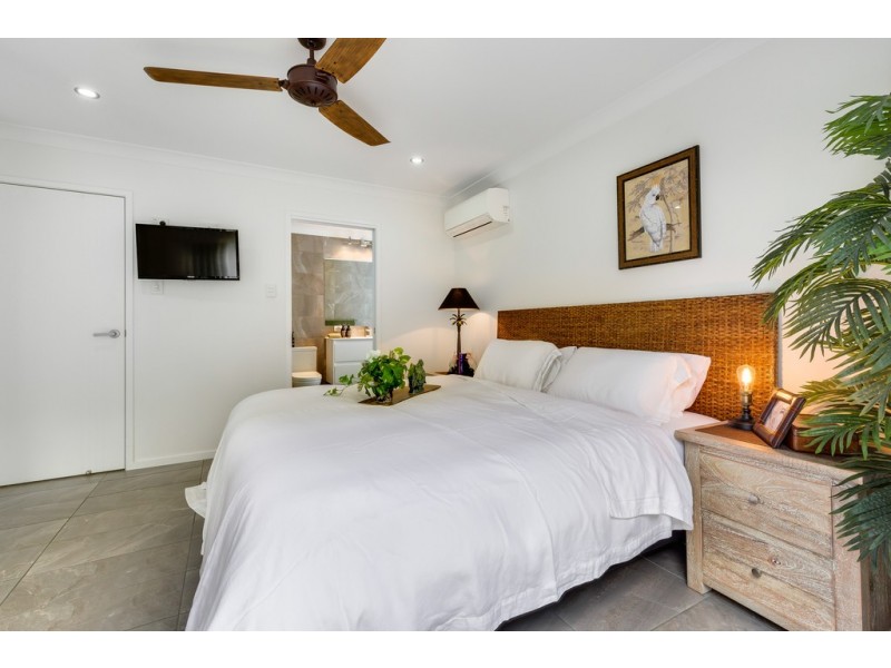 2 Morehead Drive, Rural View QLD 4740