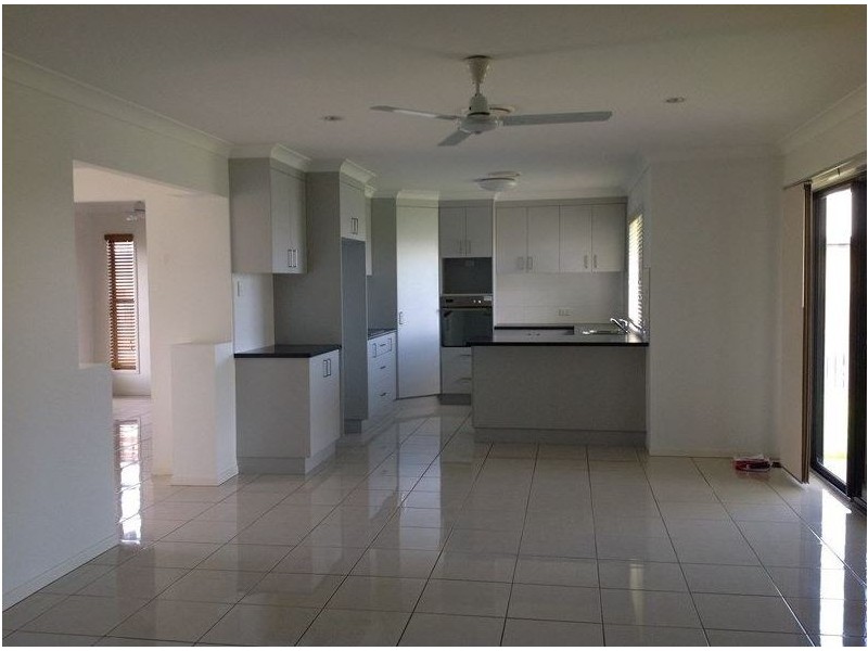 14 Vesta Lane, Ooralea QLD 4740