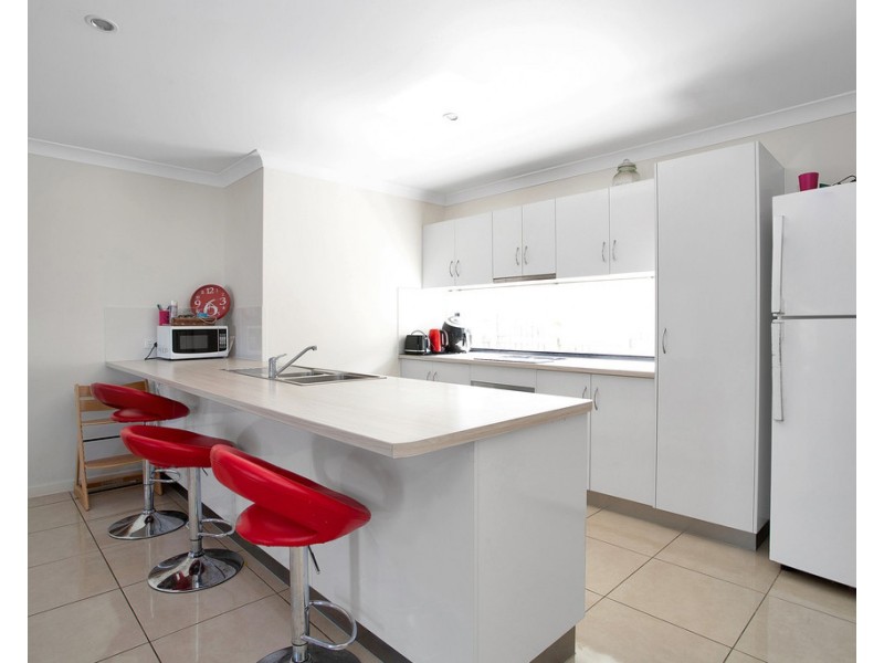 27 Eales Road, Rural View QLD 4740