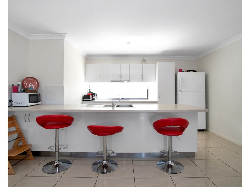 27 Eales Road, Rural View QLD 4740