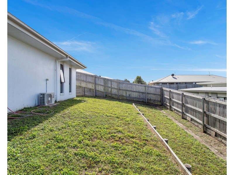 27 Eales Road, Rural View QLD 4740