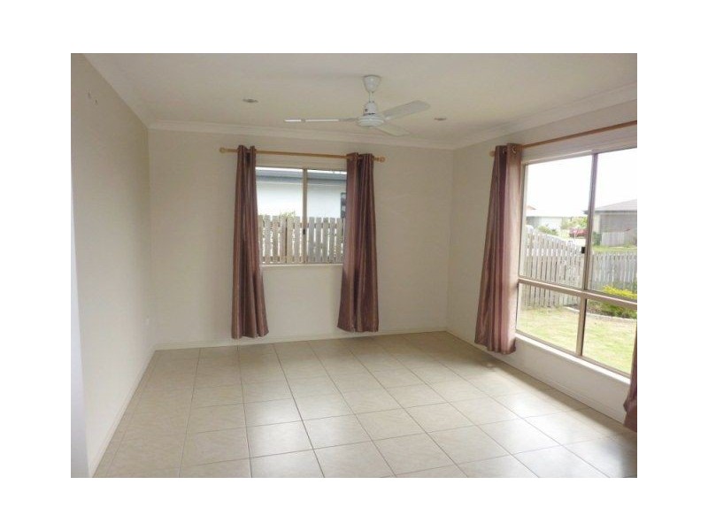 24 Woden Cres, Ooralea QLD 4740