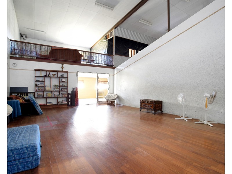 30 Pugsley Street, Walkerston QLD 4751