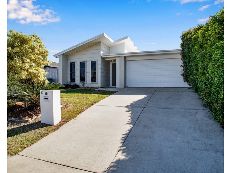 16 Aspen Street, Rural View QLD 4740