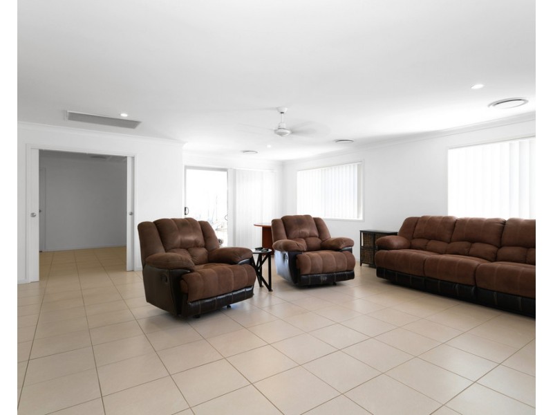 16 Aspen Street, Rural View QLD 4740