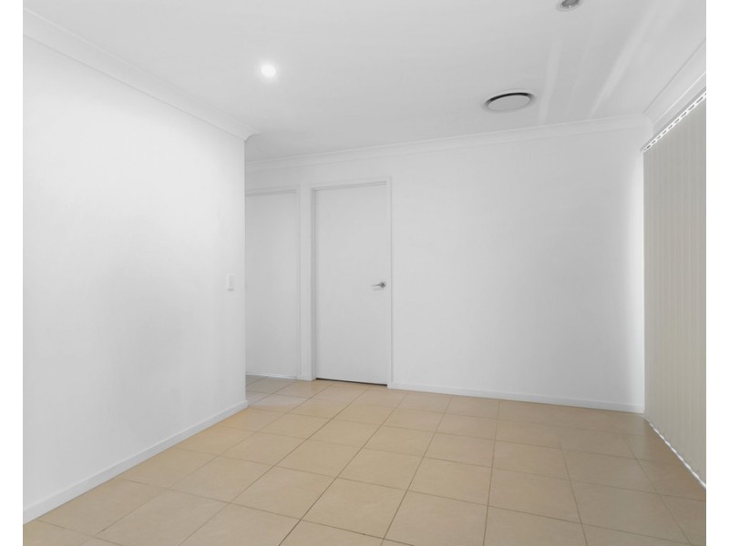 16 Aspen Street, Rural View QLD 4740