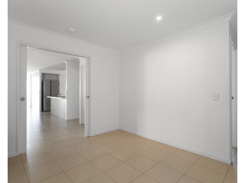 16 Aspen Street, Rural View QLD 4740