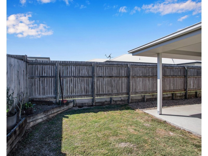 16 Aspen Street, Rural View QLD 4740