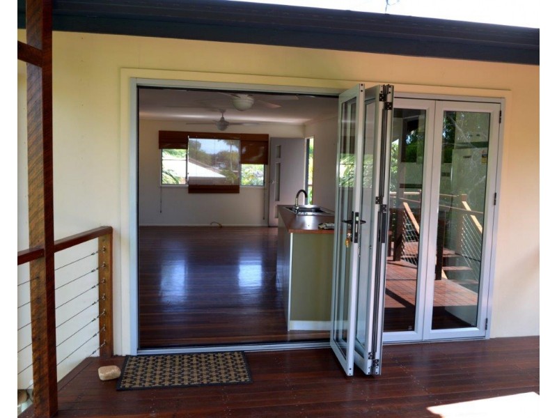 34 Pelican Street, Slade Point QLD 4740