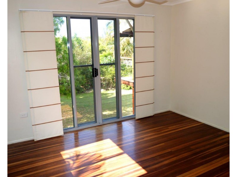 34 Pelican Street, Slade Point QLD 4740