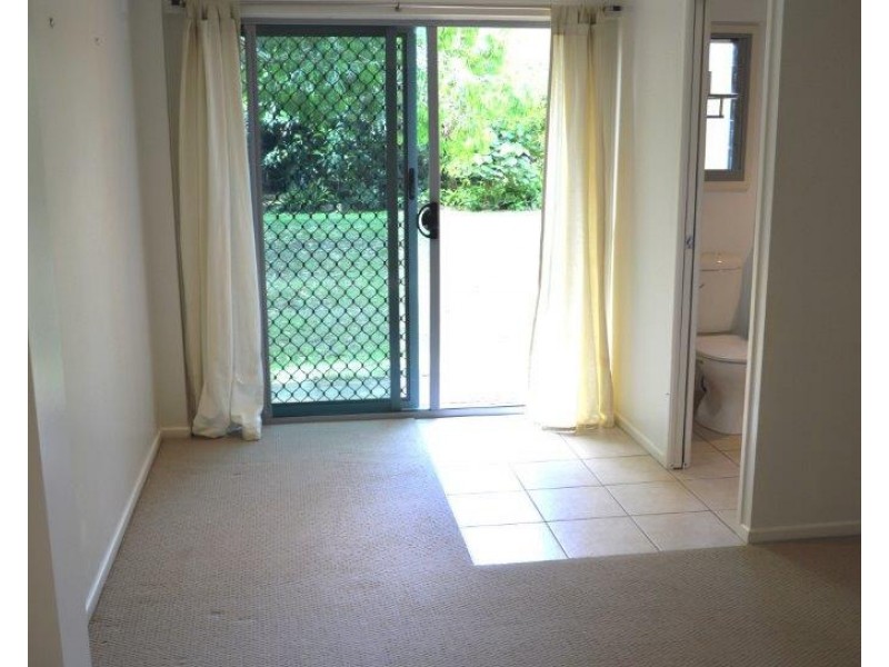 34 Pelican Street, Slade Point QLD 4740