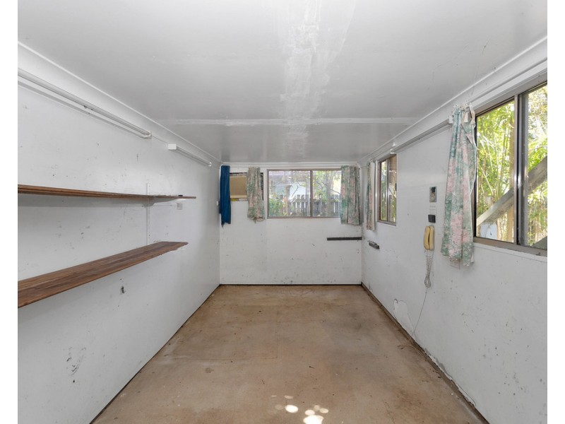 33 Holland Street, West Mackay QLD 4740