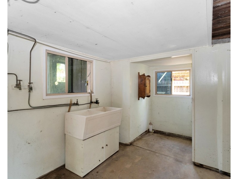 33 Holland Street, West Mackay QLD 4740