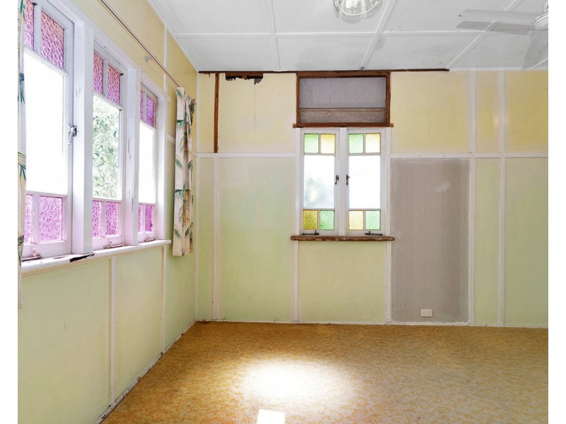 33 Holland Street, West Mackay QLD 4740