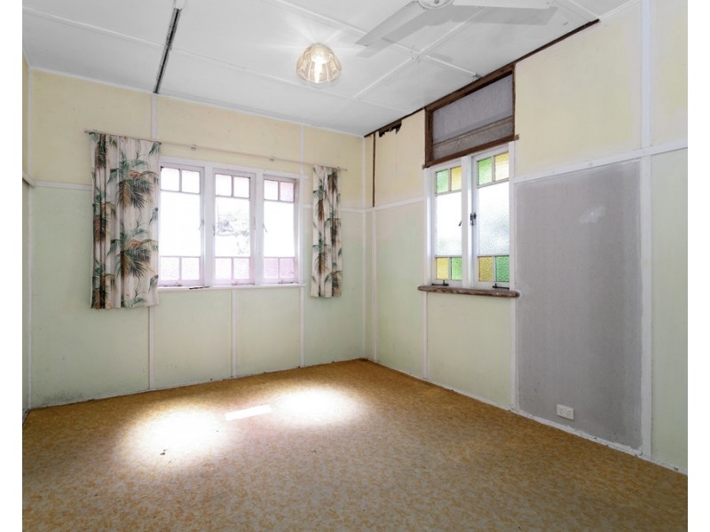 33 Holland Street, West Mackay QLD 4740