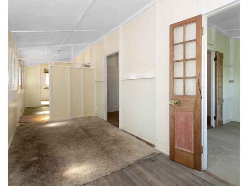 33 Holland Street, West Mackay QLD 4740