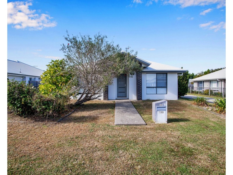 135 Whitehaven Drive, Blacks Beach QLD 4740