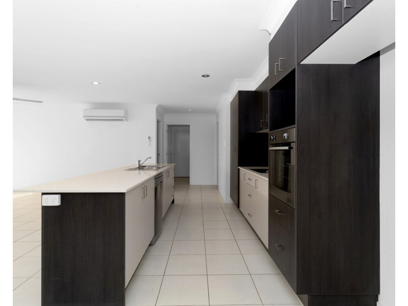 135 Whitehaven Drive, Blacks Beach QLD 4740