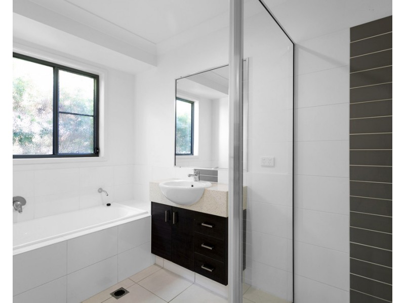 135 Whitehaven Drive, Blacks Beach QLD 4740