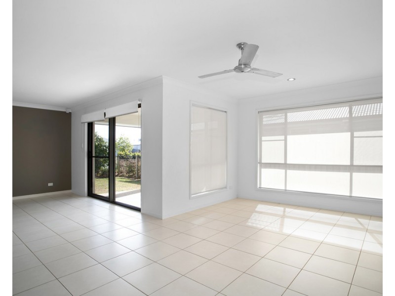 135 Whitehaven Drive, Blacks Beach QLD 4740