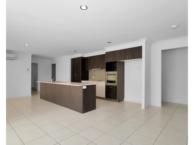 135 Whitehaven Drive, Blacks Beach QLD 4740