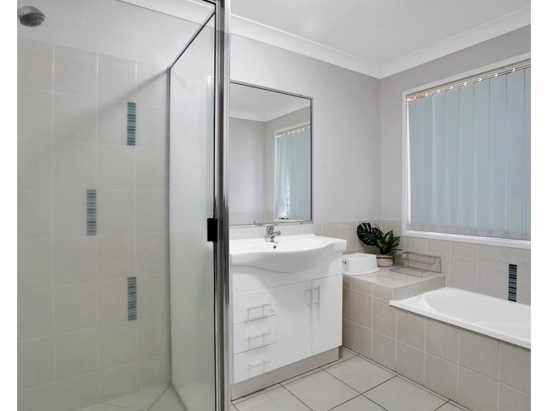 50 Katey Crescent, Mirani QLD 4754