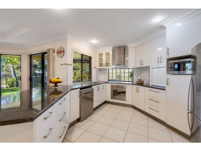 25 Reef Parade, East Mackay QLD 4740