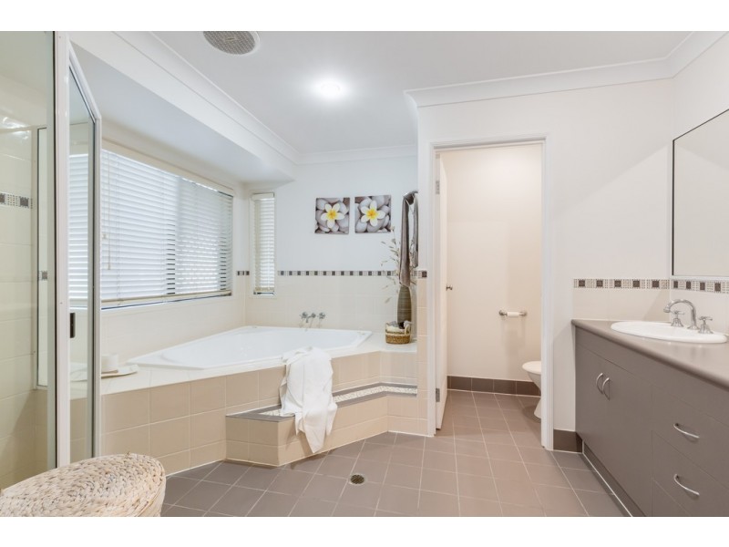 25 Reef Parade, East Mackay QLD 4740