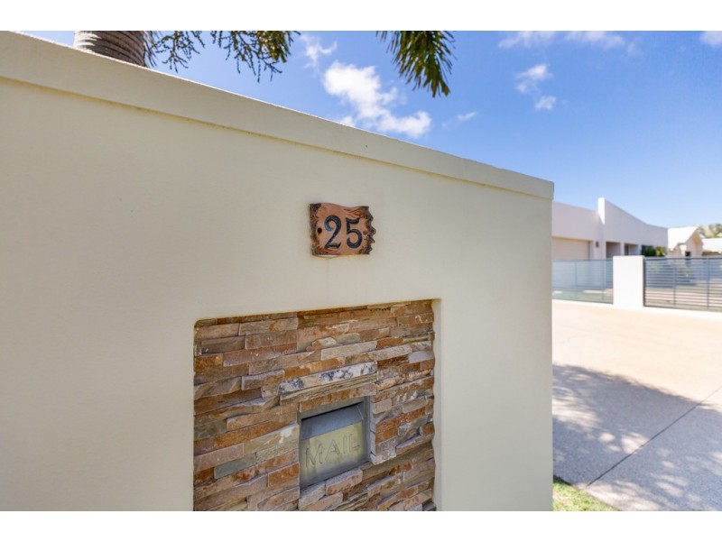 25 Reef Parade, East Mackay QLD 4740