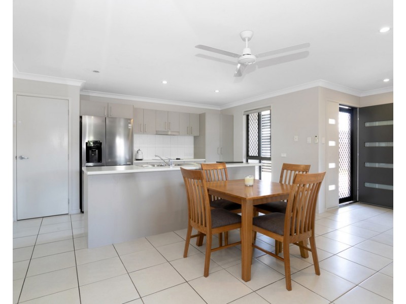 2E Mansfield Drive, Beaconsfield QLD 4740