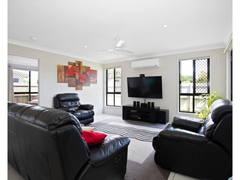 2E Mansfield Drive, Beaconsfield QLD 4740