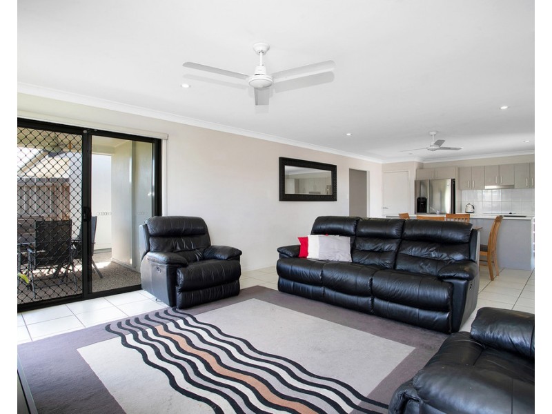 2E Mansfield Drive, Beaconsfield QLD 4740