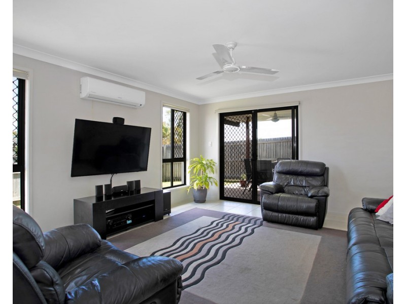 2E Mansfield Drive, Beaconsfield QLD 4740